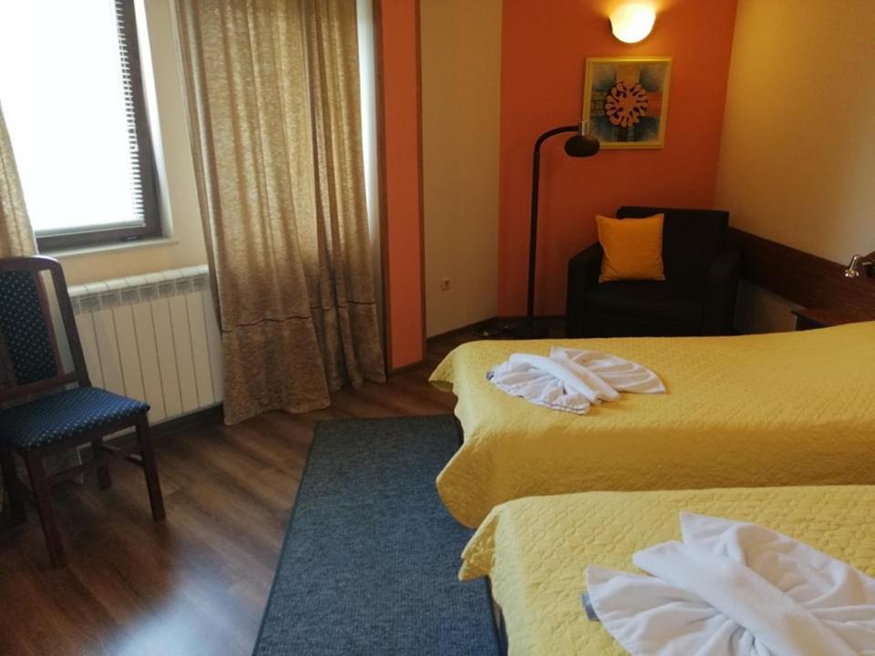 Хотел Омега Stara Zagora Ngoại thất bức ảnh