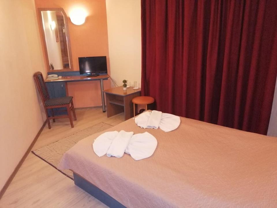 Хотел Омега Stara Zagora Ngoại thất bức ảnh