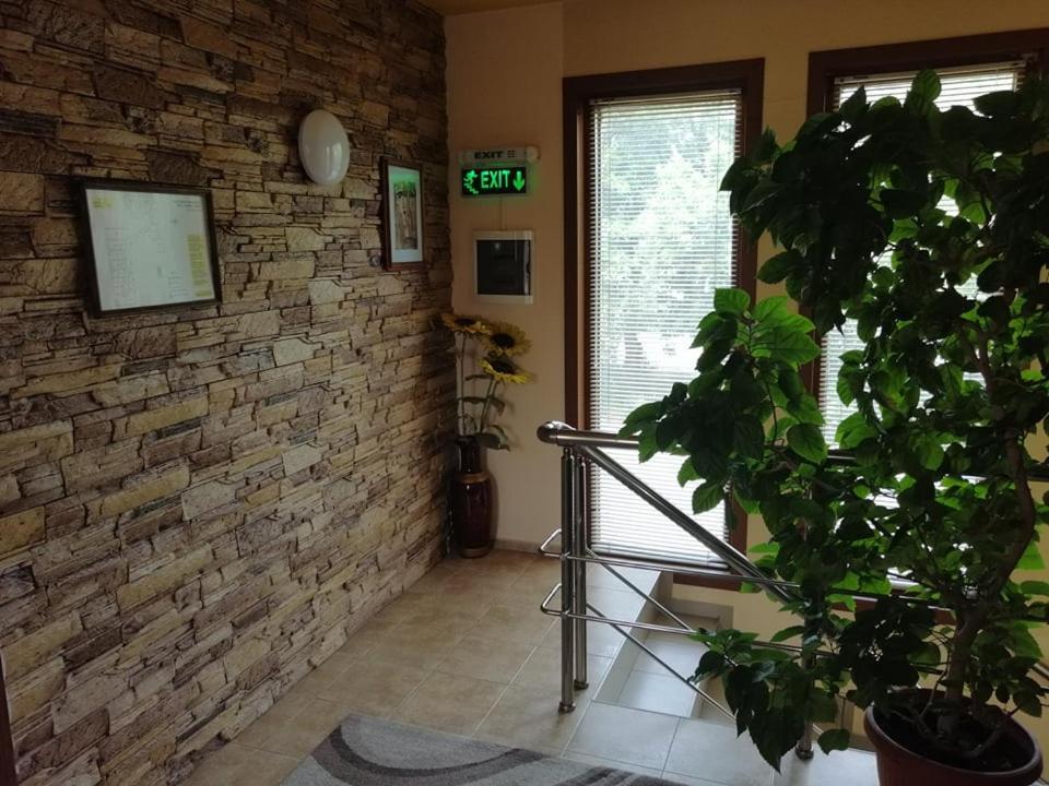 Хотел Омега Stara Zagora Ngoại thất bức ảnh